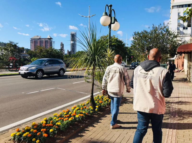 Serviço de abordagem social promove ações para reinserção comunitária, com atendimento de segunda a sexta-feira, das 5h30 à 1h da madrugada e aos fins de semana, das 8h às 20h