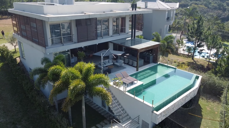 Casa localizada em Itajaí é vendida por quase R$ 13 milhões