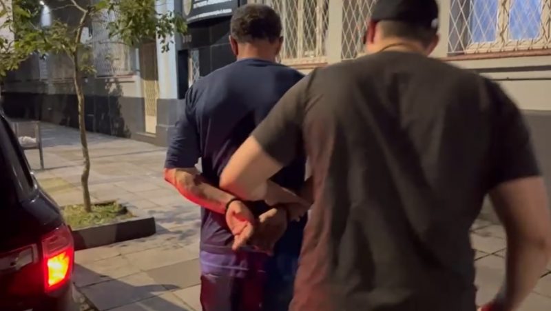 Foragido, homem é preso pela polícia no RS