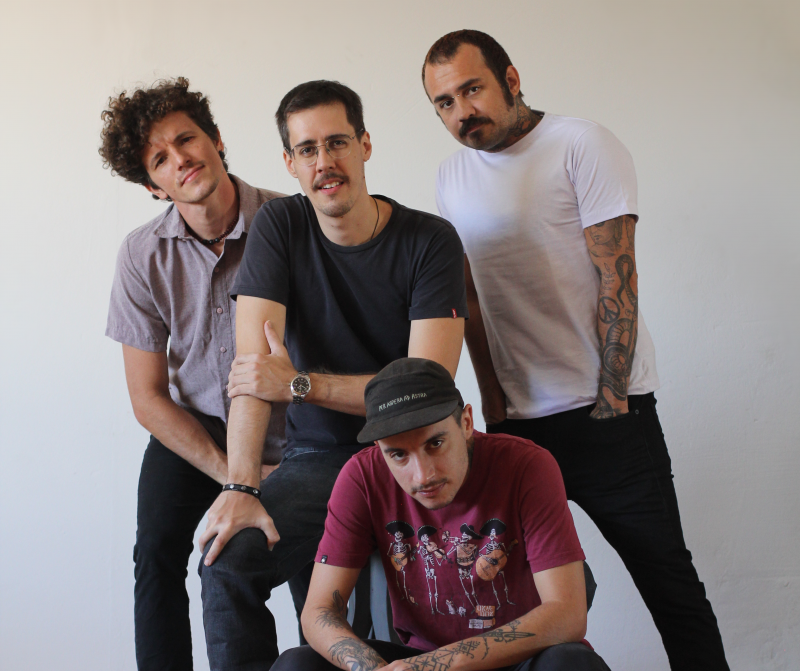 Seu Luiz e os Enfurnados mistura rock, po’s-punk e Roberto Carlos – Foto: divulga&ccedil;&atilde;o