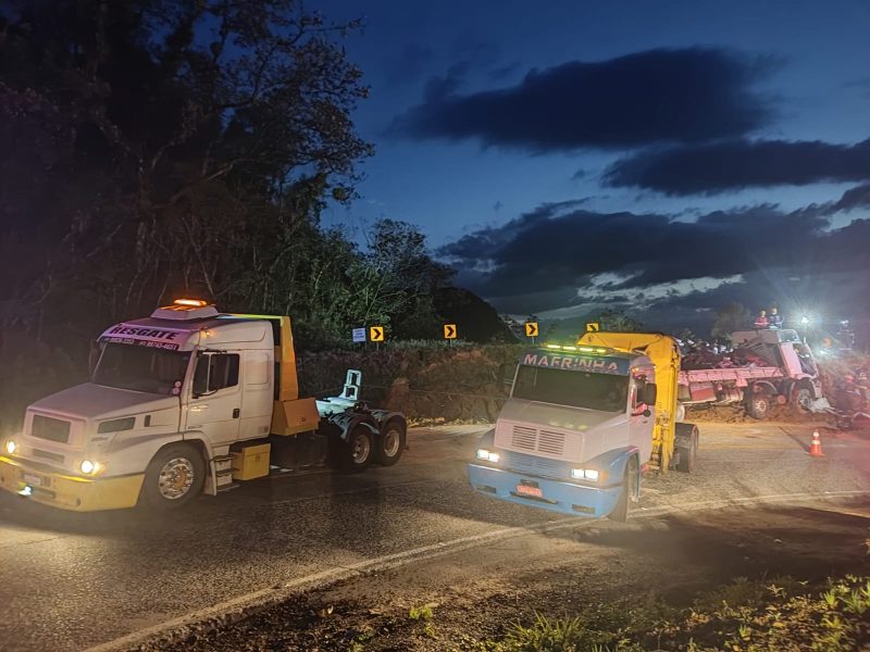 SC-418 est&aacute; com tr&acirc;nsito funcionando em meia pista – Foto: Internet/Reprodu&ccedil;&atilde;o/ND