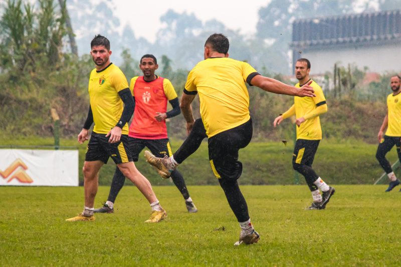 Pouso Alegre x Brusque: onde assistir ao vivo, horário e escalações, brasileirão série c