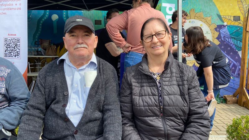Ivone e Dirceu se conheceram em Chapec&oacute; e s&atilde;o casados h&aacute; 49 anos. – Foto: Val&eacute;ria Cenci/NDMais