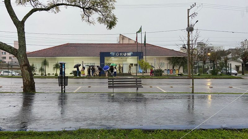 Julgamento ocorre no F&oacute;rum de Pinhalzinho. – Foto: Val&eacute;ria Cenci/NDMais