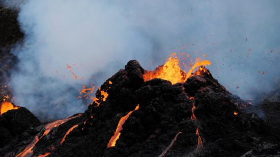 Raios vulcânicos: um fenómeno extraordinário - Aplicaciones Tecnológicas