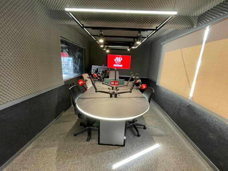 R&aacute;dio Jovem Pan inaugura em Chapec&oacute; nesta ter&ccedil;a-feira (21). – Foto: Willian Ricardo/NDMais