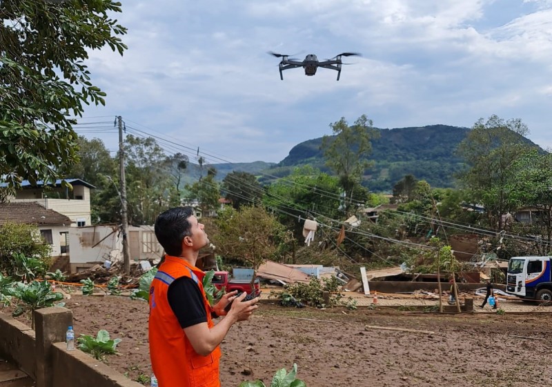 drones ajudam em buscas no RS