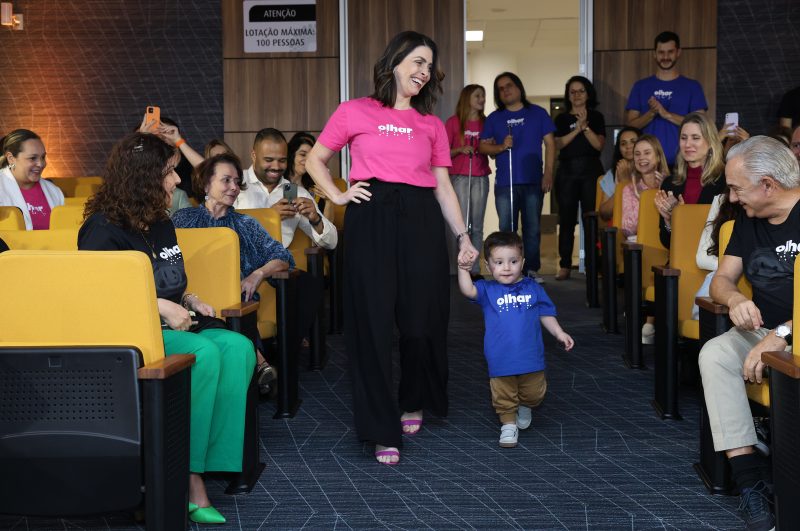 A apresentadora Sabrina Aguiar e seu filho, o pequeno Luca – Foto: Divulga&ccedil;&atilde;o/ND