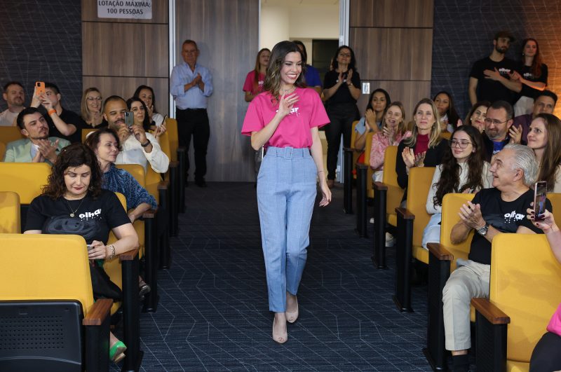 Rep&oacute;rter Isabela Corr&ecirc;a tamb&eacute;m esteve no desfile de lan&ccedil;amento – Foto: Divulga&ccedil;&atilde;o/ND