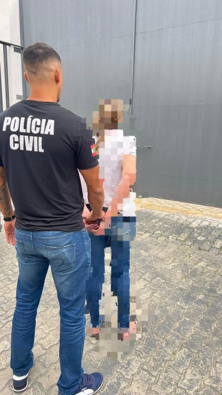 Mulher foi presa – Foto: Reprodu&ccedil;&atilde;o/Pol&iacute;cia Civil