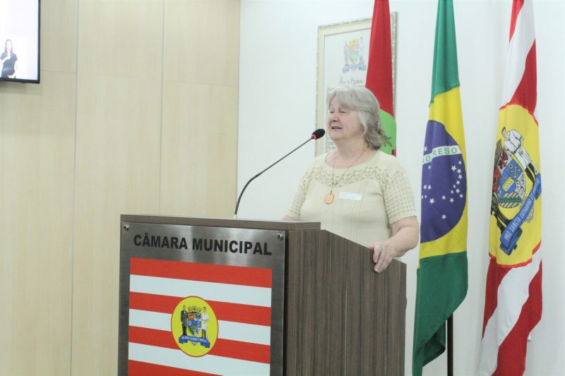 A mulher foi internada em estado grave e morreu no último sábado (16)