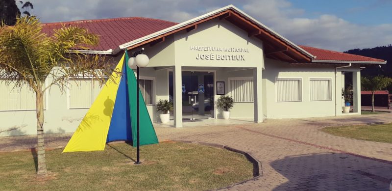 Construção de centro multiuso, contratada de forma irregular segundo o Ministério Público, terminou em ex-prefeito condenado no início deste mês - Foto: Prefeitura de José Boiteux/Divulgação/ND