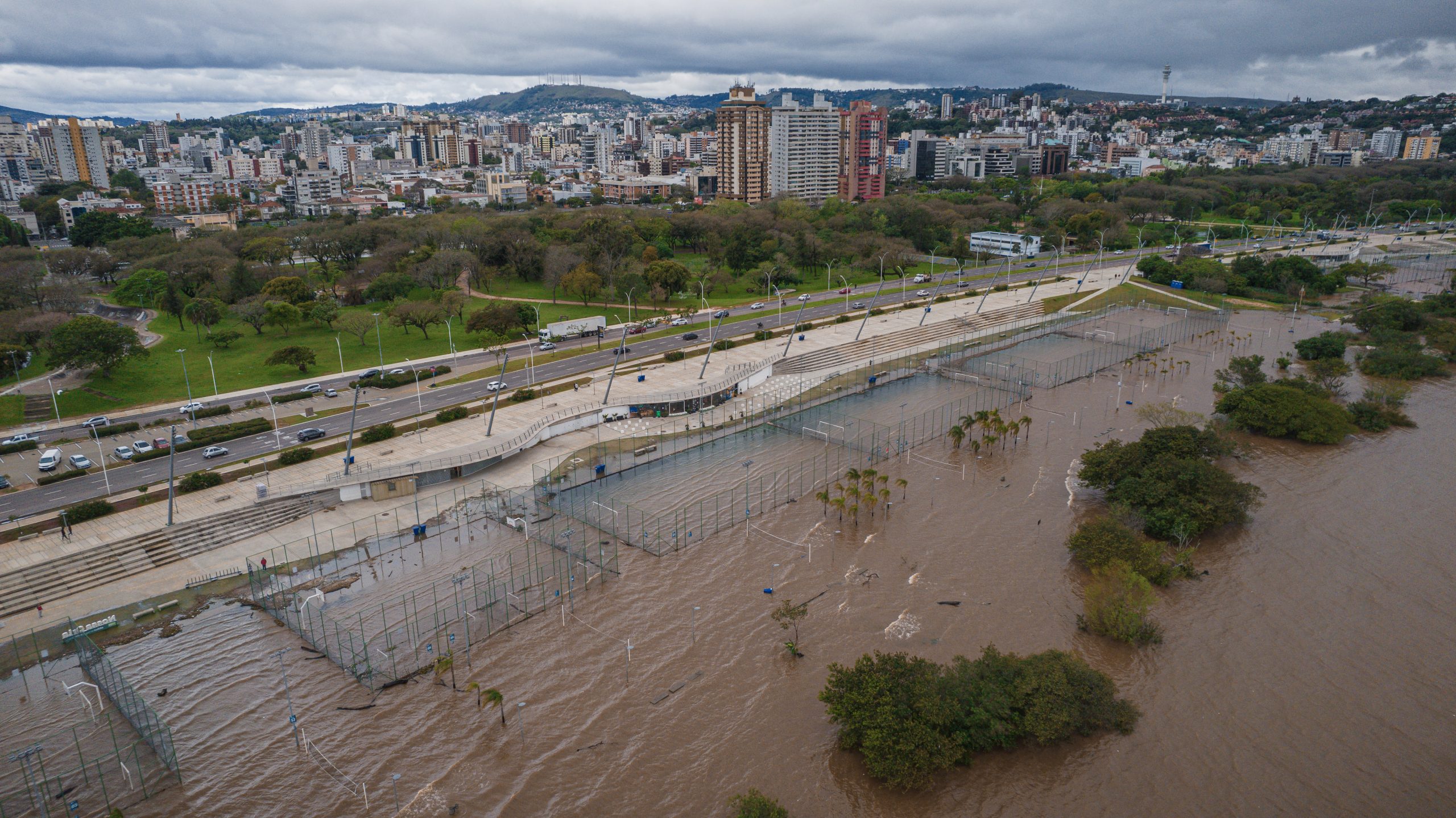 Imagens Aéreas Mostram Cheia Rio Guaíba Em Porto Alegre Fotos 