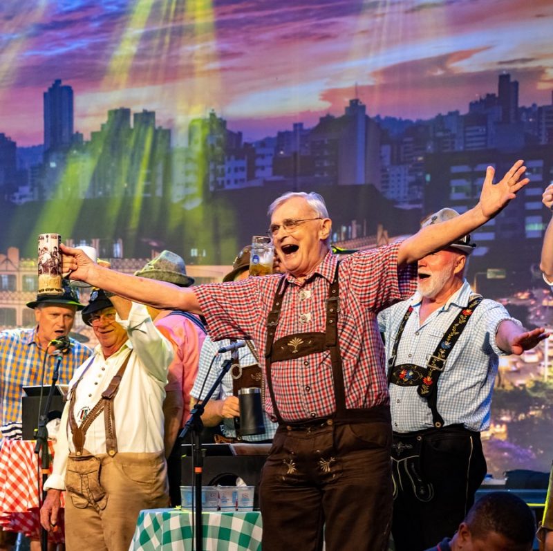 Falecimento foi divulgado na noite desta segunda-feira (11) pelas redes sociais dos 'Velhos Camaradas' e também pela organização da Oktoberfest Blumenau - Foto: Redes Sociais/Divulgação/ND