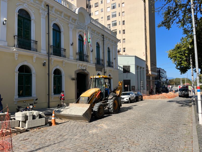 Alterações no trânsito no entorno da Praça XV, no Centro de Florianópoli