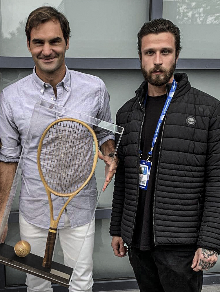 Preços baixos em Roger Federer Bolas de Tênis Autografada