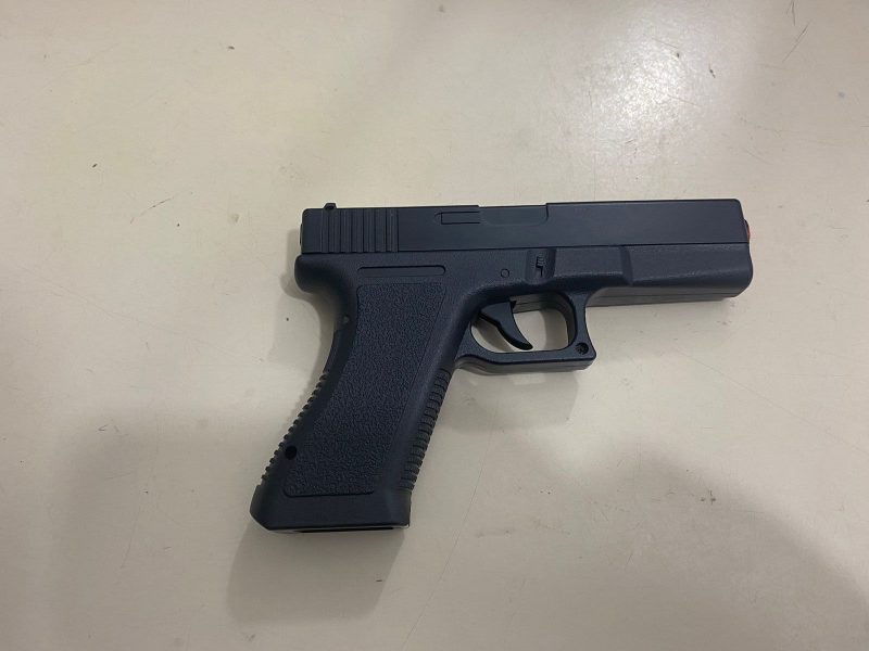 Grupo foi conduzido &agrave; delegacia em carro do Conselho Tutelar – Foto: Pol&iacute;cia Militar/Reprodu&ccedil;&atilde;o/ND