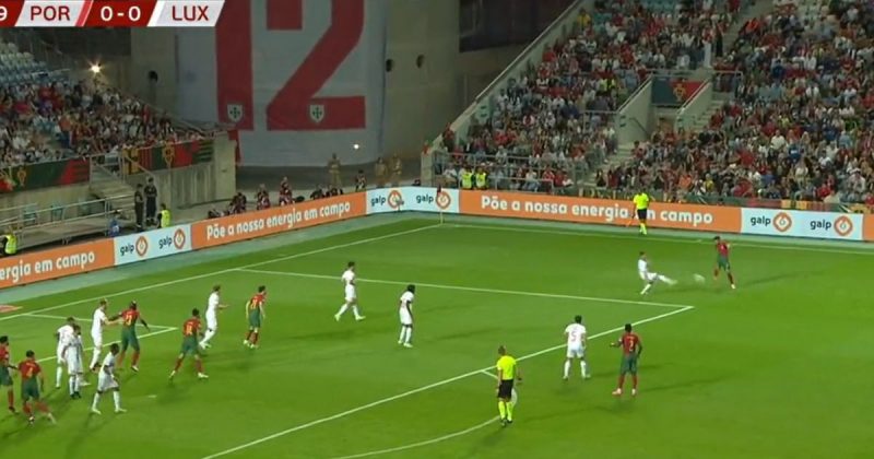 Jogador português dá assistência indecente em jogo das Eliminatórias da Euro 2024