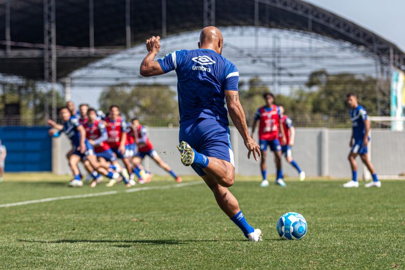 Boa parte da atividade foi focada em lances de bola parada no Ava&iacute; que precisa fazer a sua parte na rodada.&nbsp; – Foto: Leandro Boeira/Ava&iacute; F.C/ND