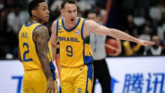 Brasil vence os EUA nas Eliminatórias da Copa do Mundo de basquete