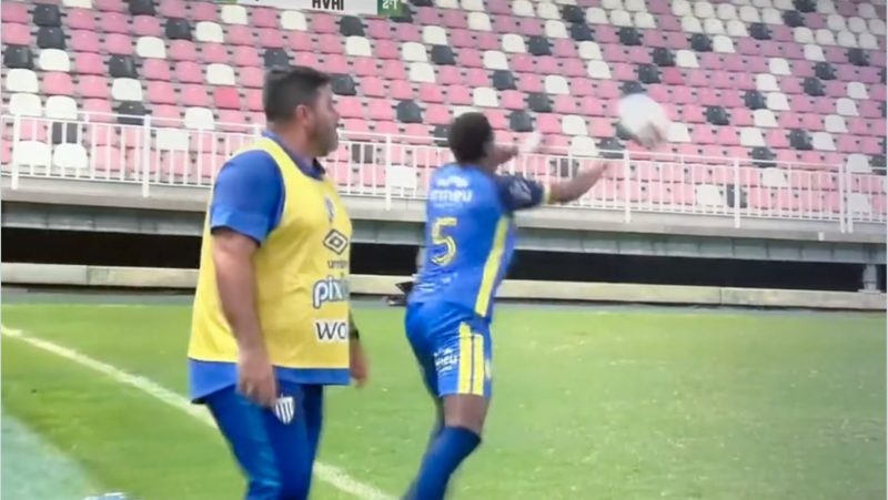 Copa SC tem cobrança de lateral mais bizarra da rodada