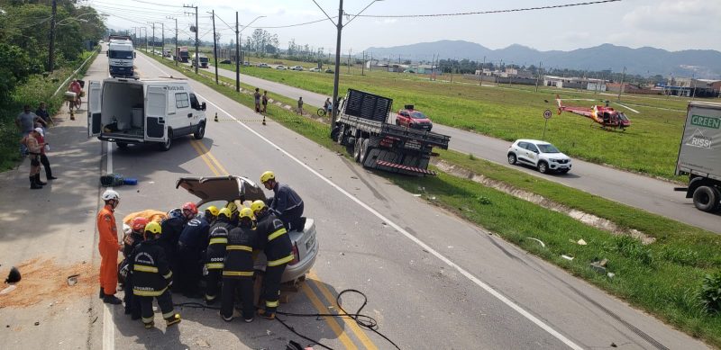 grave colisão em Ilhota deixa motorista em estado grave