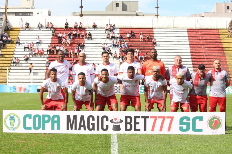 Só no FI: Copa Santa Catarina começa com jogo tendo oito gols