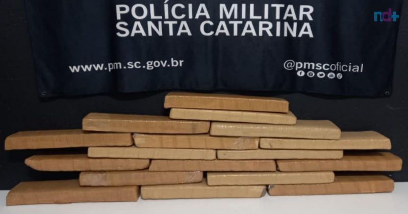 Mulher foi presa em flagrante por tráfico de drogas