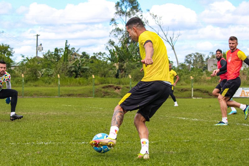 Brusque segue 100% na Série C