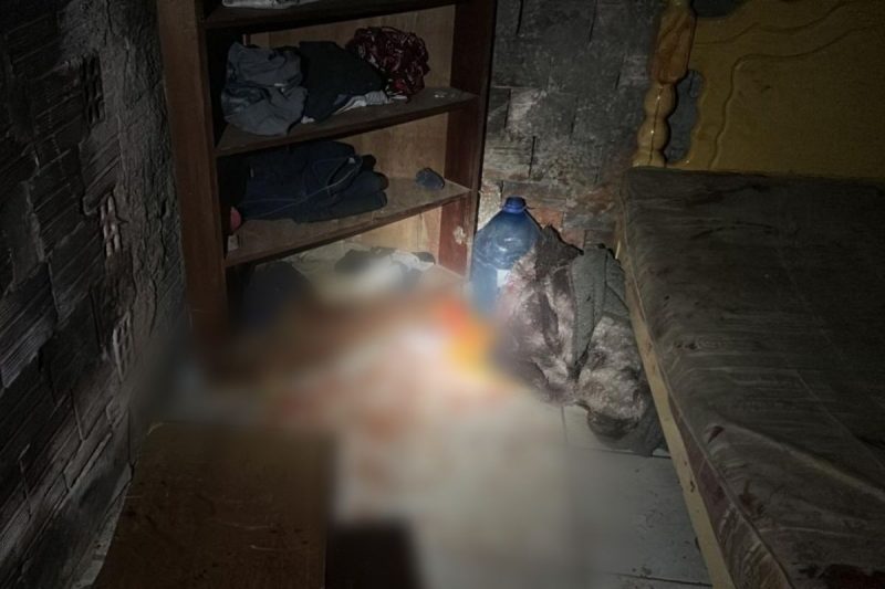 V&iacute;tima foi atacada enquanto estava deitada na casa onde mora – Foto: Pol&iacute;cia Civil/Reprodu&ccedil;&atilde;o/ND