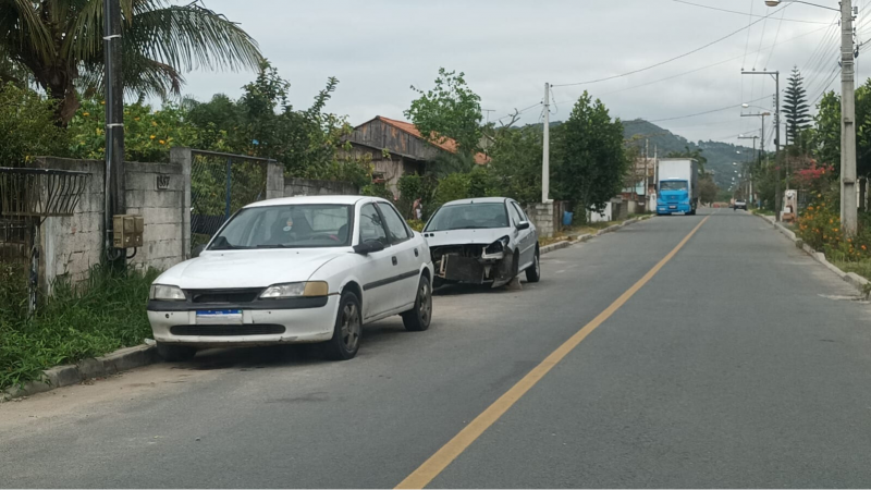 Em um primeiro momento, ser&aacute; colado um adesivo no ve&iacute;culo – Foto: Reprodu&ccedil;&atilde;o/Prefeitura de Penha