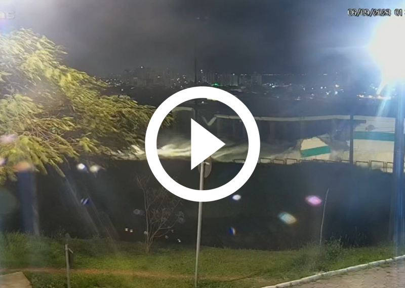 C&acirc;mera mostra momento do rompimento do reservat&oacute;rio em Florian&oacute;polis – Foto: Reprodu&ccedil;&atilde;o/NDTV