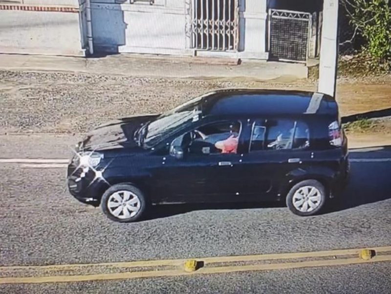 Imagens de câmeras de segurança foram usadas para tentar chegar a suspeitos de assalto contra motorista de aplicativo nesta quinta (28) em Indaial - Foto: Polícia Militar/Divulgação/ND