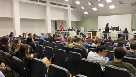 Homem se entrega após ser condenado por matar ex-namorada em Blumenau