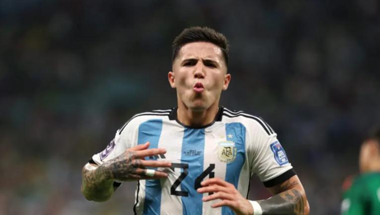 Enzo Fern&aacute;ndez est&aacute; na lista – Foto: Fifa