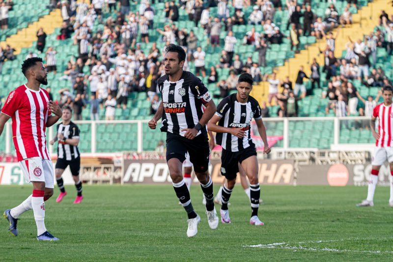 J&uacute;nior Dutra pode voltar ao time titular – Foto: Patrick Floriani/FFC/Divulga&ccedil;&atilde;o/ND