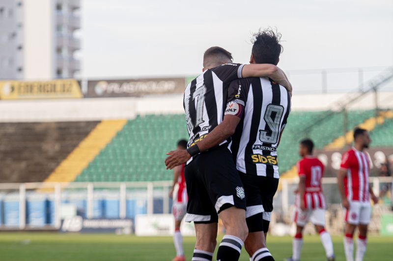 J&uacute;nior Dutra fez o gol do Figueirense; empate em 1 a 1, em Florian&oacute;polis, diante do Herc&iacute;lio Luz – Foto: Patrick Floriani/FFC/Divulga&ccedil;&atilde;o/ND