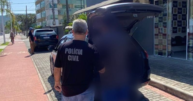 Homem foi capturado em Bombinhas – Foto: PCSC/Reprodu&ccedil;&atilde;o/ND