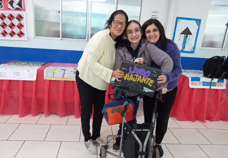 A ação incentivou a leitura em família, colocando em discussão os temas do livro “A história de Davi”