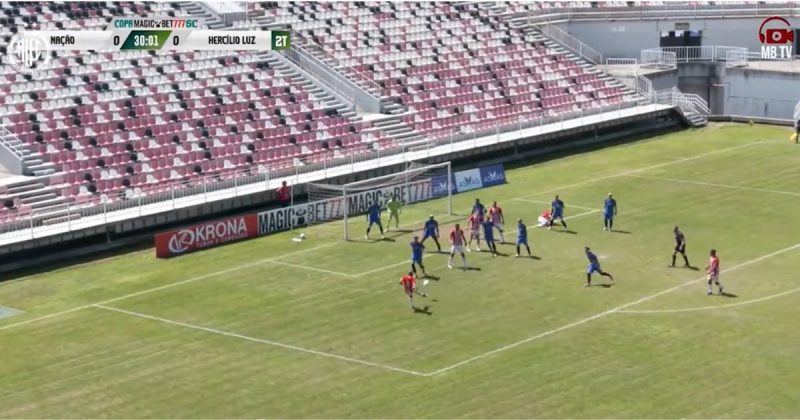 Reserva do Hercílio Luz entra e faz golaço com apenas 30 segundos em campo