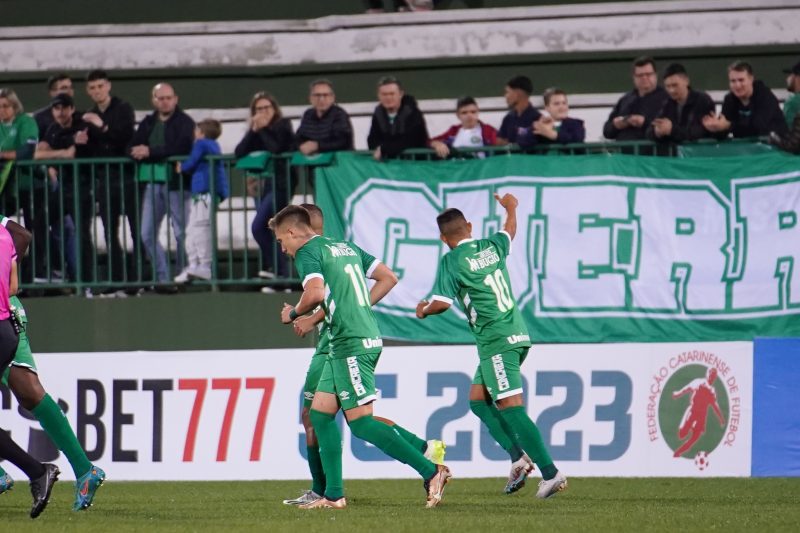 Chapecoense vence o Barra na Arena Cond&aacute; – Foto: Tiago Meneghini | ACF | ND