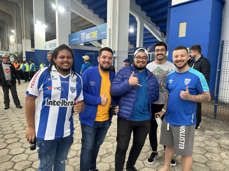 Da esquerda para a direita: Ant&ocirc;nio Marcos J&uacute;nior, Wesley Guarnieri, William Lima Rosa Guarnieri, Taironi Vaz Godoi e Jo&atilde;o Felipe Soares – Foto: Ian Sell/ND