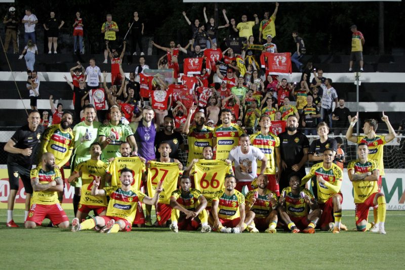 as enfrenta Brusque-SC hoje pela final da Série C