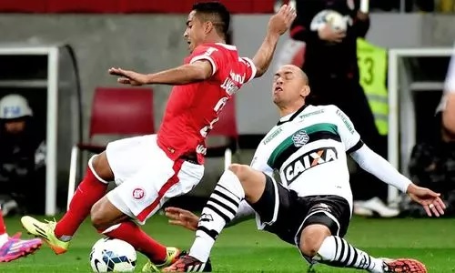 Figueirense venceu o Internacional de virada em pleno Beira-Rio em 2014