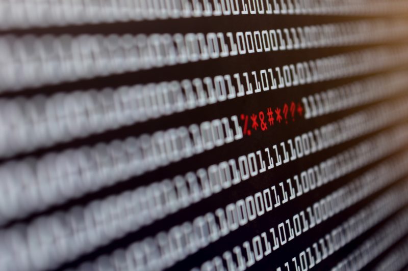 Quem criou o padrão Unicode foi o estadunidense Michael Everson