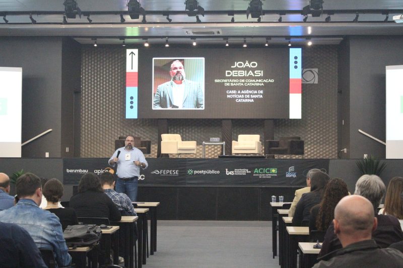 O Secret&aacute;rio de Estado da Comunica&ccedil;&atilde;o de Santa Catarina, Jo&atilde;o Debiasi, foi um dos palestrantes do Compol Sul – Foto: Divulga&ccedil;&atilde;o