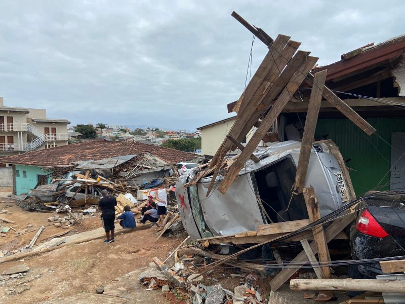 Casa ficou destru&iacute;da pela &aacute;gua no Monte Cristo – Foto: L&eacute;o Munhoz/ND