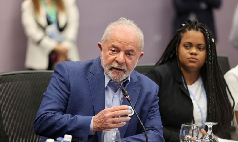 Lula is expected to remain in hospital until next Tuesday (3).