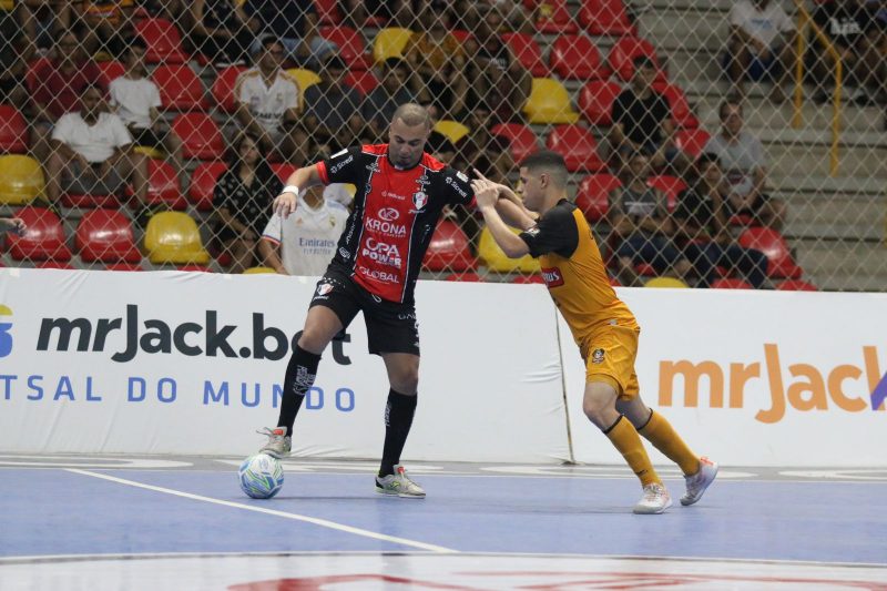 JEC Futsal busca o empate nos segundos finais – Foto: Juliano Schmidt/JEC Futsal/Divulga&ccedil;&atilde;o/ND