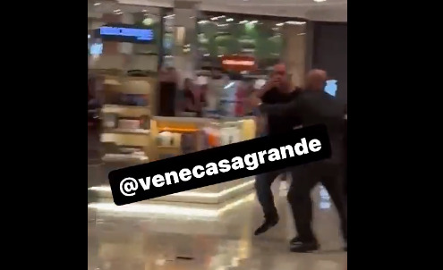 Marcos Braz agride torcedor&nbsp; – Foto: Twitter Ven&ecirc; Casagrande